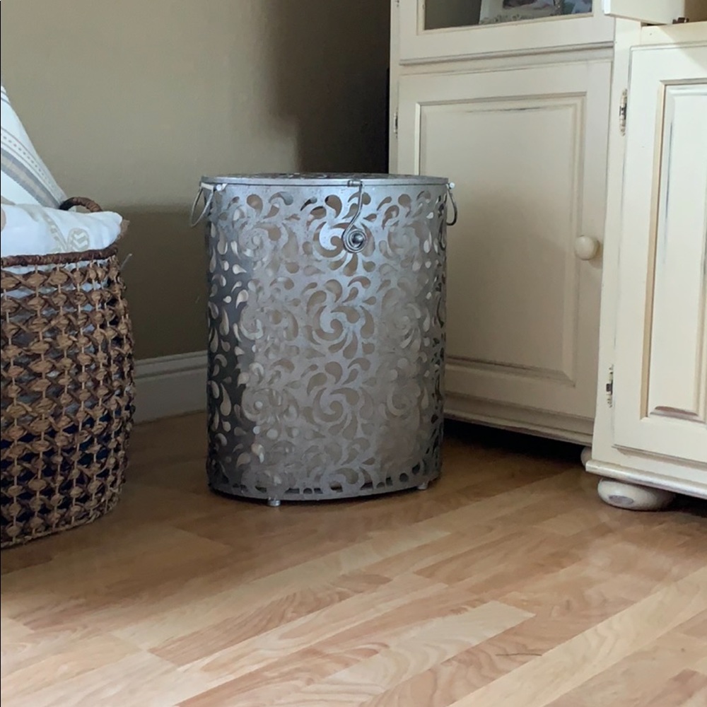 Laundry basket